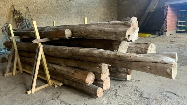 Poutres rondes en bois - Bricolage - Jacou (34830)