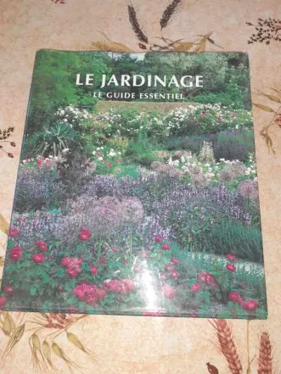 Le jardinage,le guide essentiel - Livres - Saint-Satur (18300)