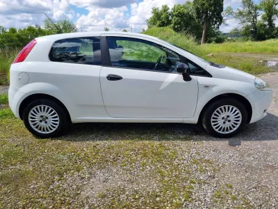 Fiat Punto 2009 3portes 156593km 1.3jtd 70cv pack - photo 2