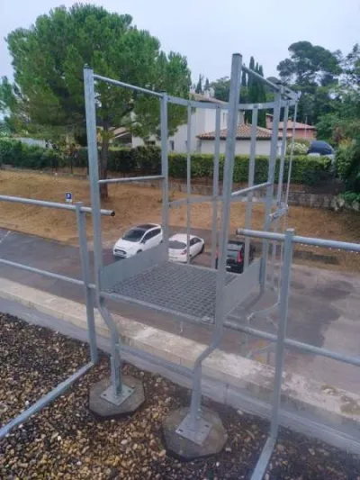 Escalier métallique et échelle à crinoline - photo 4