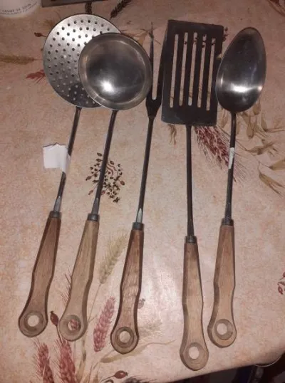 Ensemble ustensiles de cuisine - Collection - Saint-Satur (18300)