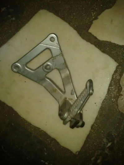 Platine arriére gauche suzuki gsxr 750 rw 1994 - photo 3