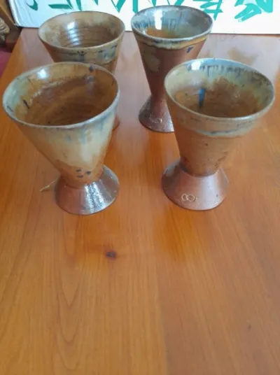 Lot 4 mazagran en grès - Bijoux & Montres