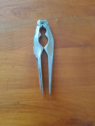 Casse noix en inox - Collection - Saint-Satur (18300)