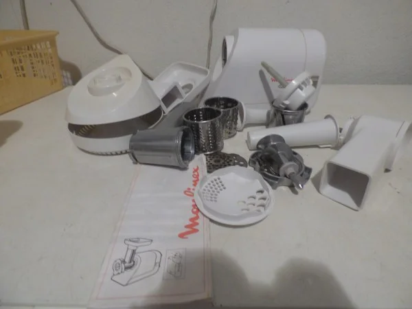 Hachoir multifonction moulinex charlotte type a14 - Collection - Saint-Satur (18300)