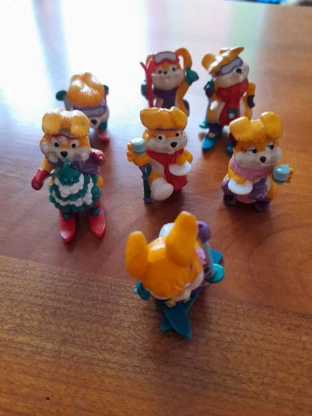 7 figurines kinder lapin ski bunnies - Jeux & Jouets - Saint-Satur (18300)