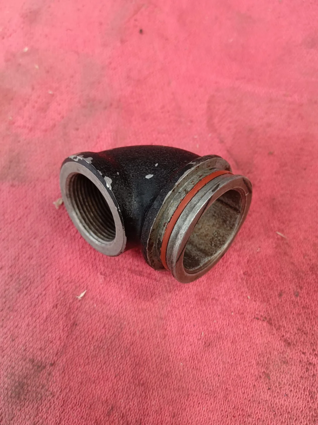 Goulot de remplissage d'huile Maserati Mistral 4.0 - Équipements Auto - Nice (06000)