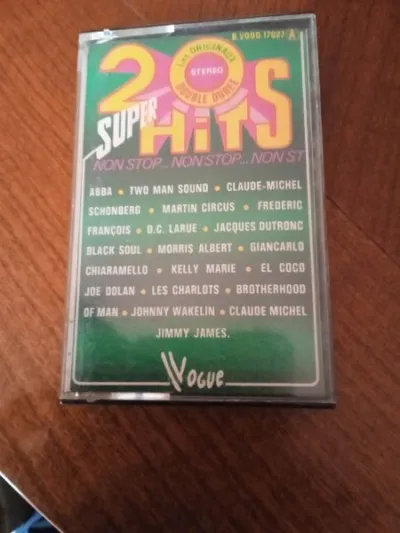 Cassette audio " 20 super hits " - CD, DVD & Vinyles - Saint-Satur (18300)