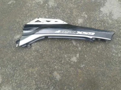 Cache latéral droit suzuki 750 gsxf 1991 - photo 4