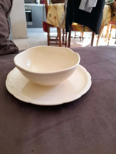 Gien - Ancienne Saucière avec soucoupe en faïence - Arts de la Table