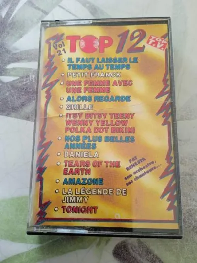 Cassette audio " top 12" - CD, DVD & Vinyles - Saint-Satur (18300)