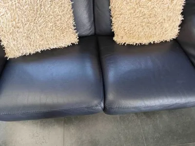 Salon en cuir bleu marine trois et deux places - photo 3