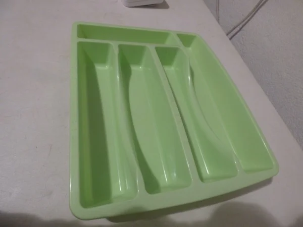 Range couverts en plastique - Collection - Saint-Satur (18300)