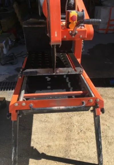 Scies manuelles et électriques - Bricolage