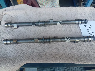 Arbres à cames pour Maserati Indy 4.7 - Équipements Auto - Nice (06300)
