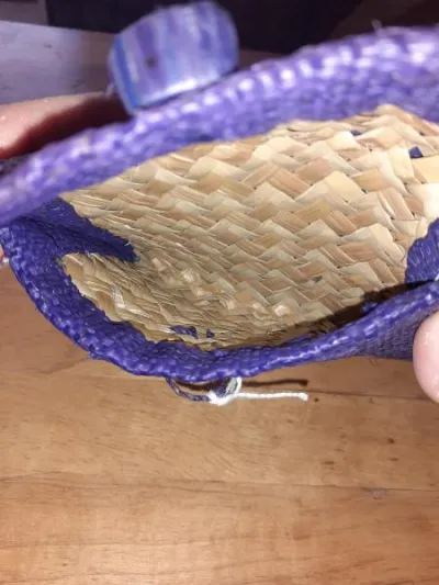 Porte monnaie en paille tissée - photo 2