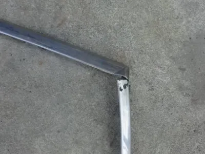 Moulure de pare-brise fiat 130 coupé - Équipements Auto - Nice (06000)