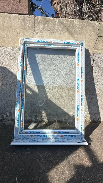 Fenêtre pvc blanc un vantail Haut 1430 / Larg 970 - Bricolage - Sérézin-du-Rhône (69360)