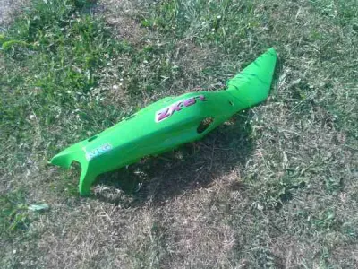 Cache latéral droit kawasaki zx6r 1997 - photo 2