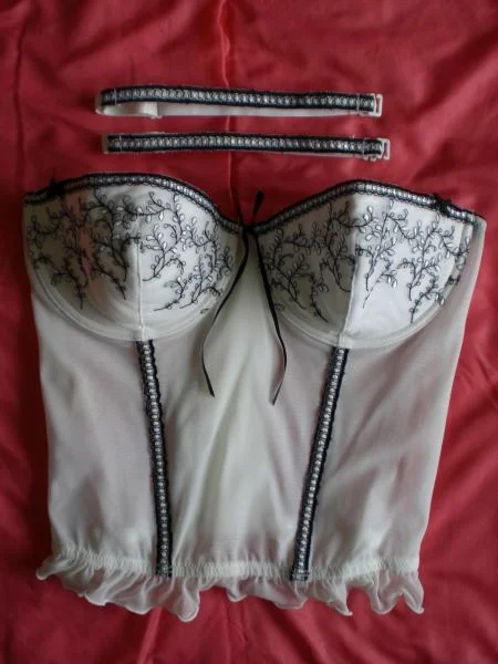 Bustier blanc 95 c neuf - Vêtements Femme - Sochaux (25600)