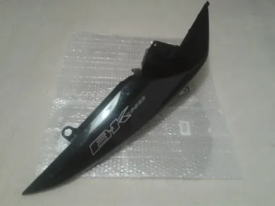 Cache latéral droit suzuki 1340 b king 2017 - photo 4