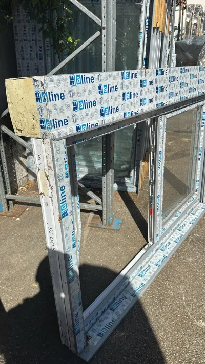 Fenêtre pvc blanc//gris deux vantaux - Bricolage