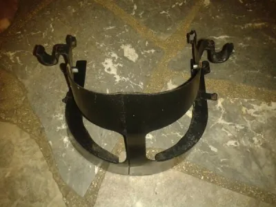 Support garde boue avant suzuki 1100 gsxr 1992 - photo 2