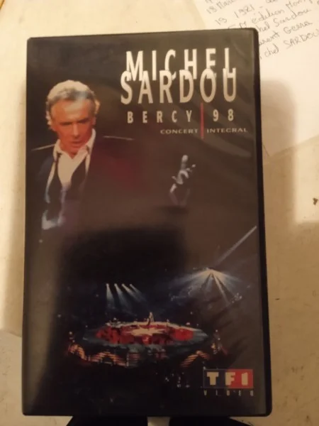 Vhs "michel sardou" - CD, DVD & Vinyles - Saint-Satur (18300)