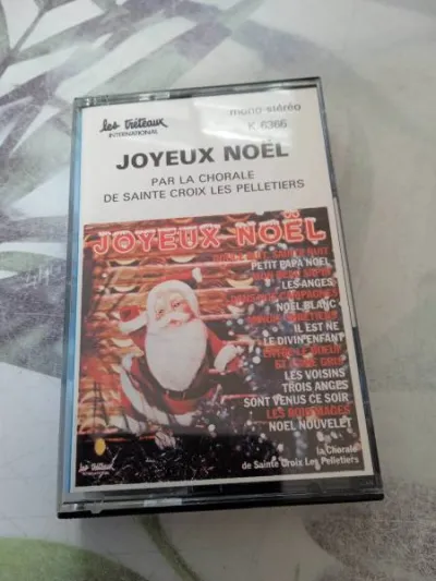 Cassette audio " joyeux noël " - CD, DVD & Vinyles - Saint-Satur (18300)