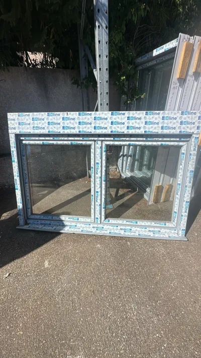 Fenêtre pvc blanc//gris deux vantaux - Bricolage - Genas (69740)