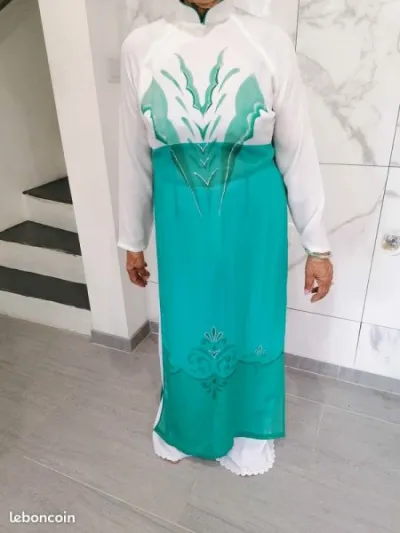 Ao dai + pantalon taille 42 - Vêtements Femme - Bussy-Saint-Georges (77600)