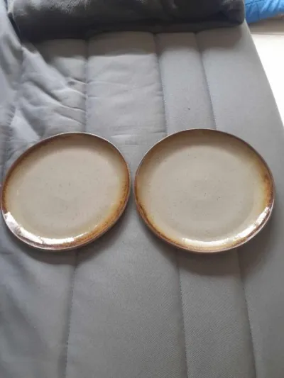 Lot 2 assiettes à repas en grès - photo 4