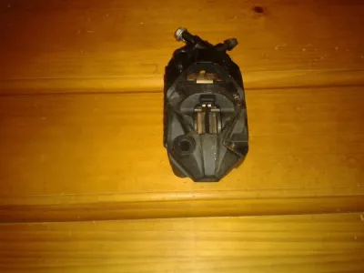 Étriers de frein avant gauche suzuki gs1000s 2021 - Équipements Moto - La Farlède (83210)