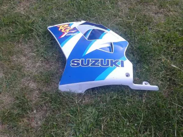 Flanc carénage gauche suzuki 125 rgv 1992 - Équipements Moto - Le Pré-Saint-Gervais (93310)