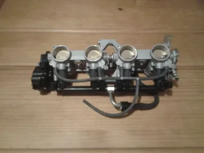 Rampe injection neuve suzuki 600 gsr 2010 - Équipements Moto - La Farlède (83210)