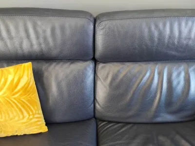 Salon en cuir bleu marine trois et deux places - photo 4