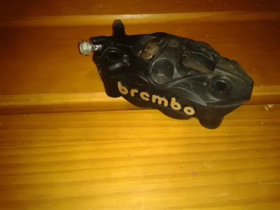 Étriers de frein avant gauche suzuki gs1000s 2021 - photo 2