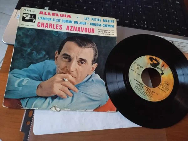 45t " charles aznavour " - CD, DVD & Vinyles - Saint-Satur (18300)