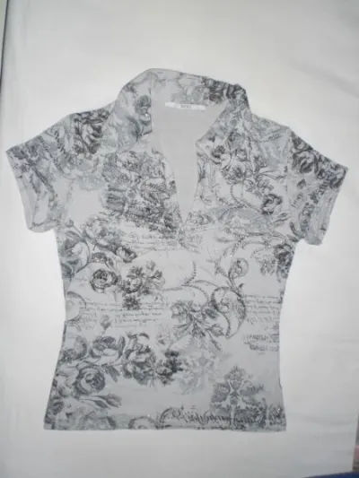 Haut t.36 ou t.40 neuf - photo 3