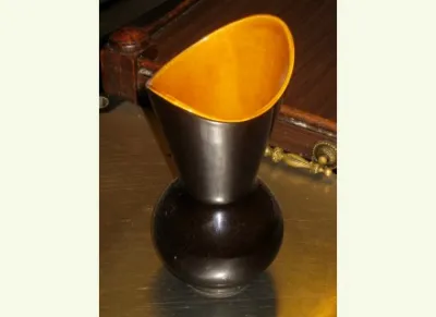 Vase de couleur noire - Décoration - Monflanquin (47150)