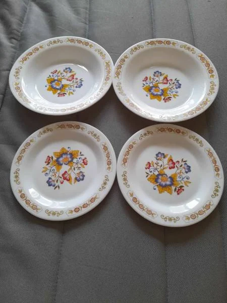 Lot 4 assiettes arcopal - Collection - Saint-Satur (18300)