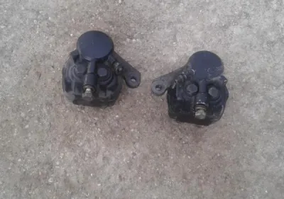 Étriers de freins avant kawasaki z500b 1980 - photo 4