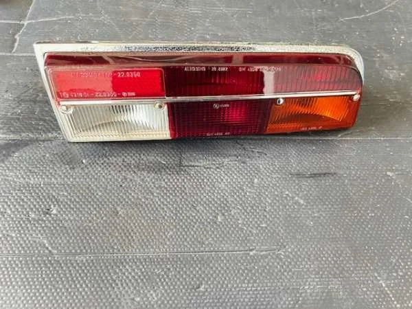 Feu arrière droit pour fiat dino 2000 coupé - Équipements Auto - Nice (06000)
