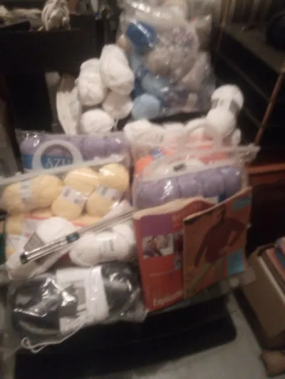 Gros lot pelotes de laines - Vins & Gastronomie - Saint-Satur (18300)