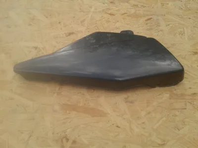 Cache latéral gauche yamaha 350 rdlc 4lo 1981 - photo 2