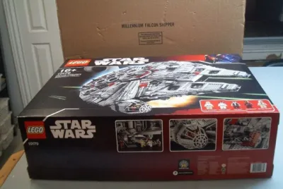 LEGO Star Wars Millennium Falcon - photo 2