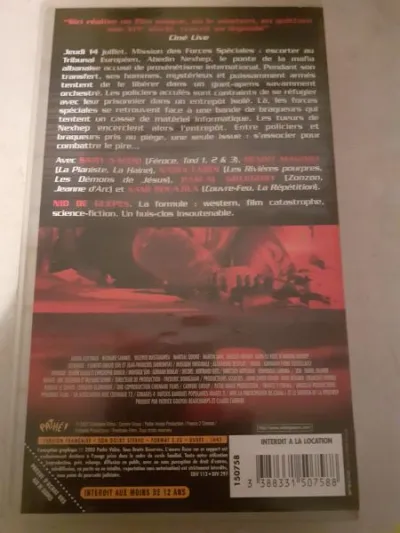 Cassette vhs " nid de guépes" - photo 2