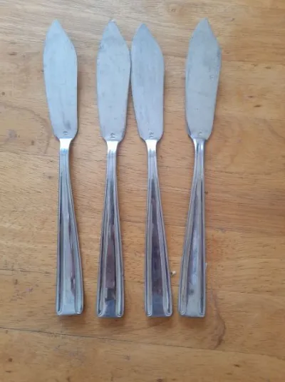 Lot 4 couteaux à poisson - Collection - Saint-Satur (18300)