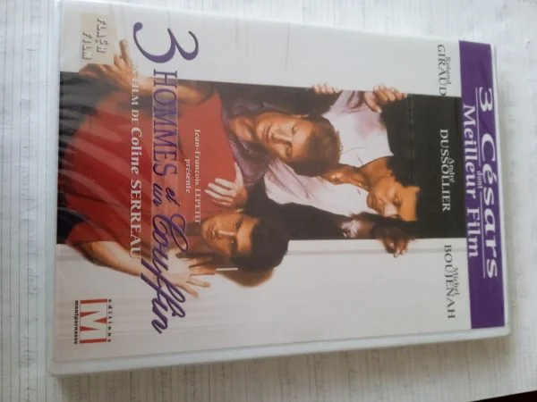 Dvd "3 homme et un couffin" - CD, DVD & Vinyles - Saint-Satur (18300)