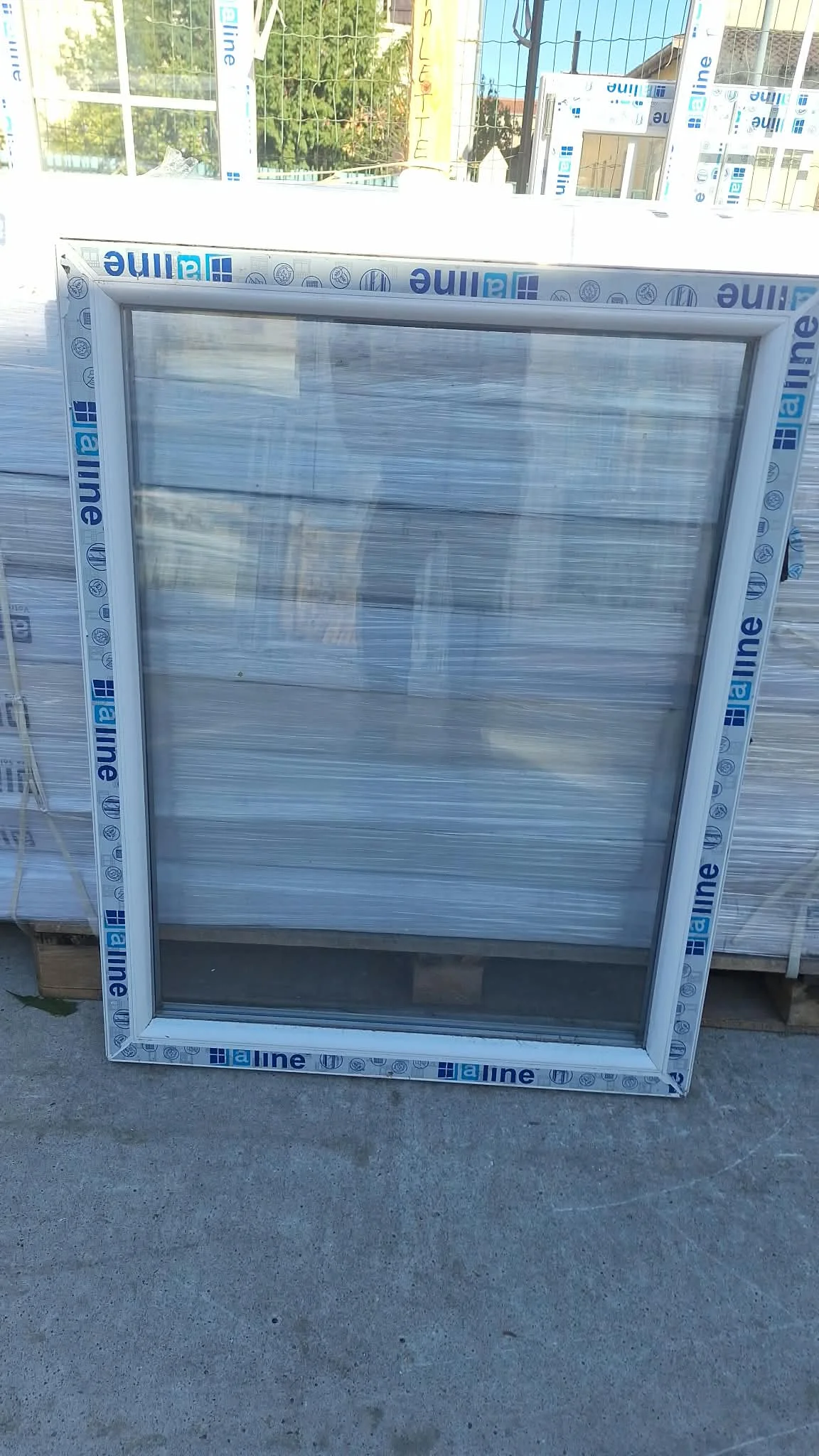 Fenêtre pvc blanc fixe Haut 1000/ Larg 780 - Bricolage - Caluire-et-Cuire (69300)